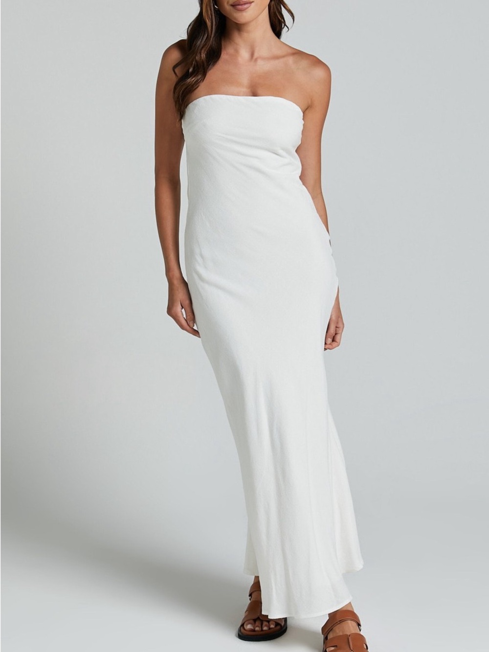 NWT REVOLVE Australia SHOWPO Aaliya linen blend strapless slip dress US 4 - Picture 10 of 10